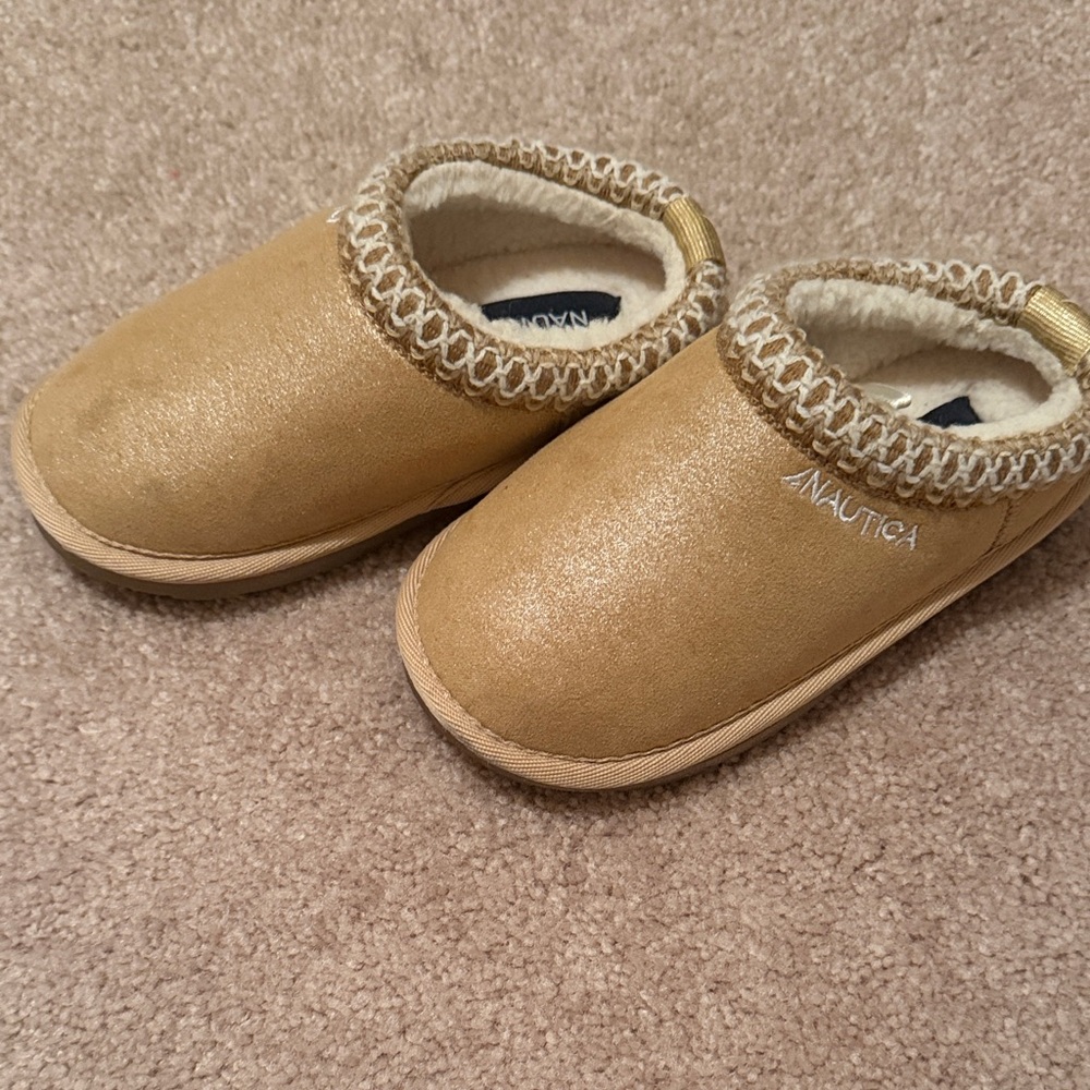 Nautica Tan Slippers